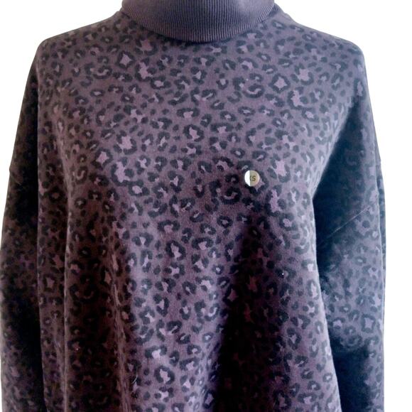 AEO Turtleneck Animal Print Sweatshirt - Picture 2 of 9